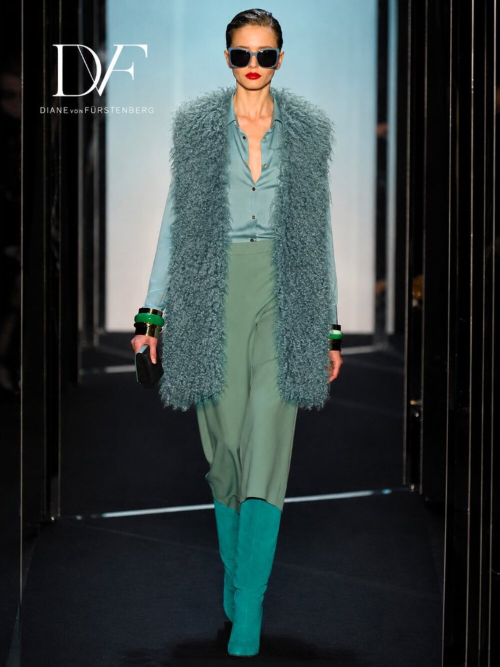 💥💋UBER GORGE!💋💥VTG Diane von Fürstenberg Teal 100% Mongolian Lamb Fur Vest